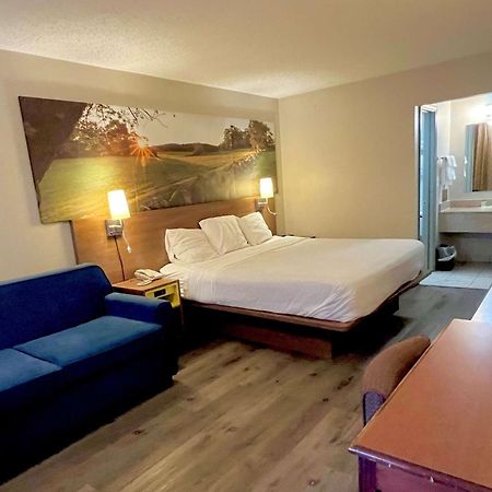 Days Inn By Wyndham Ashland Bagian luar foto