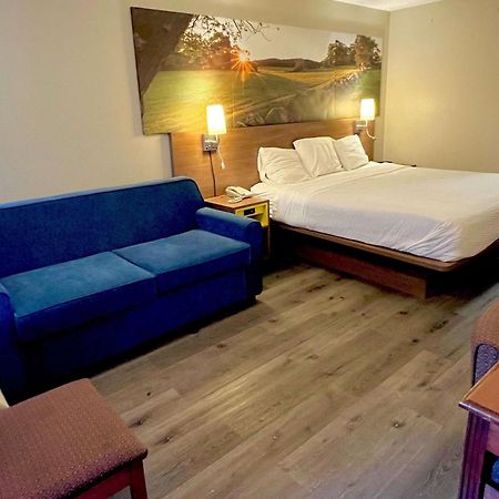 Days Inn By Wyndham Ashland Bagian luar foto